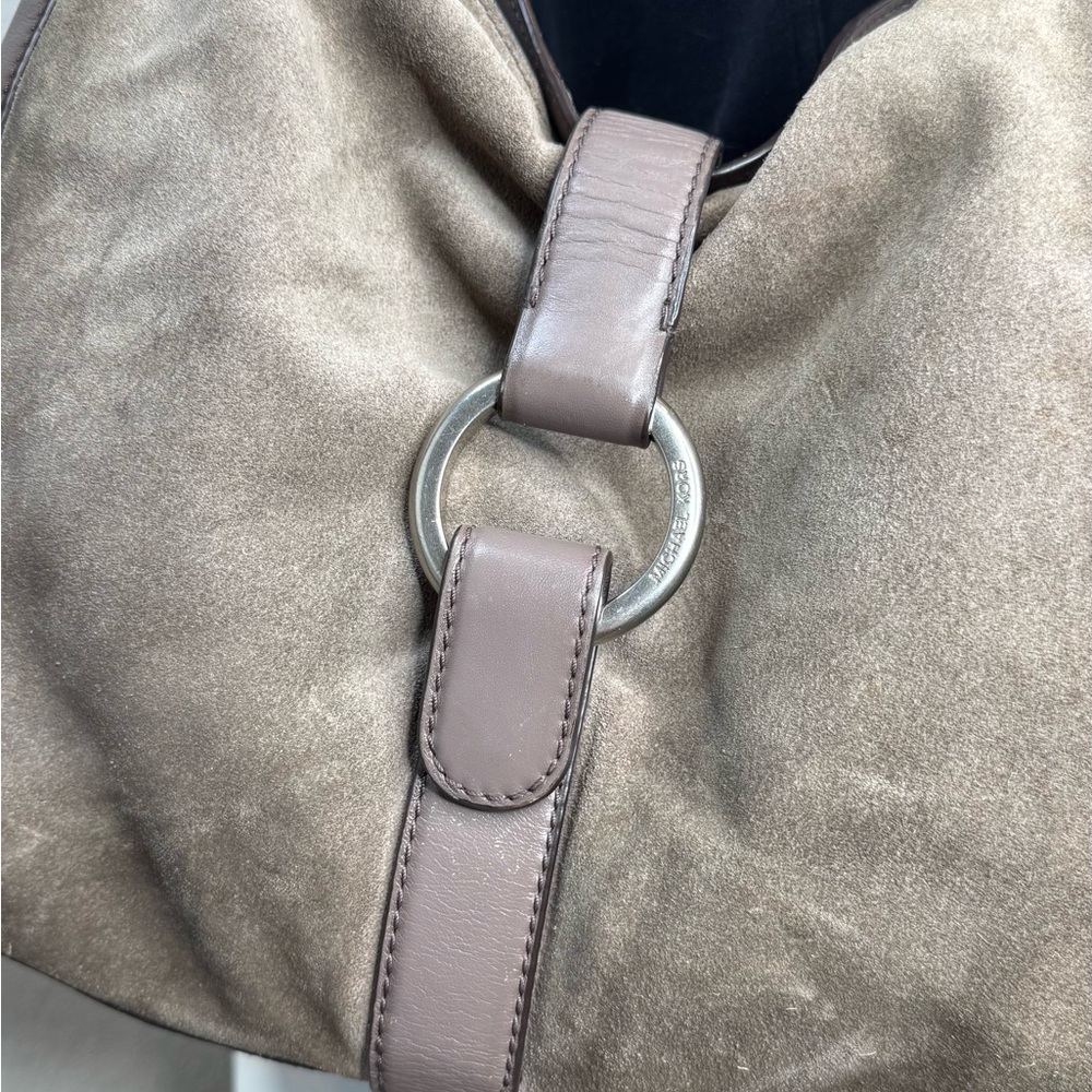 Michael Kors Medium Bucket Tote‎ Taupe Suede & Leather Hobo Shoulder Bag - Picture 2 of 9